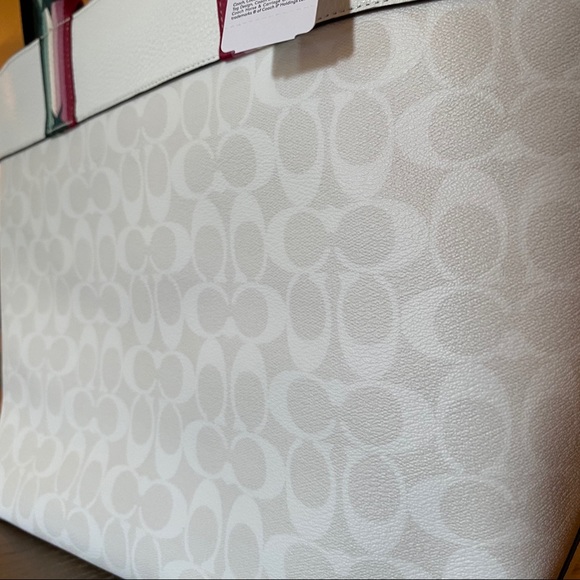 COACH MARVEL Tote Comic Patches Bag Jes Purse NEW - Picture 10 of 17